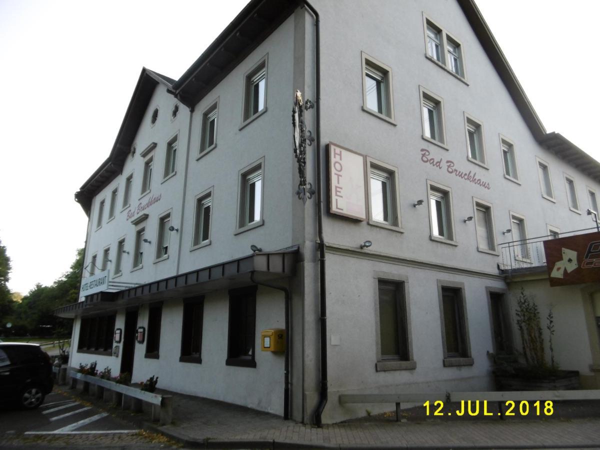 Bad Bruckhaus Erlebnishotel วัลด์ชุท-ทีนเงน ภายนอก รูปภาพ