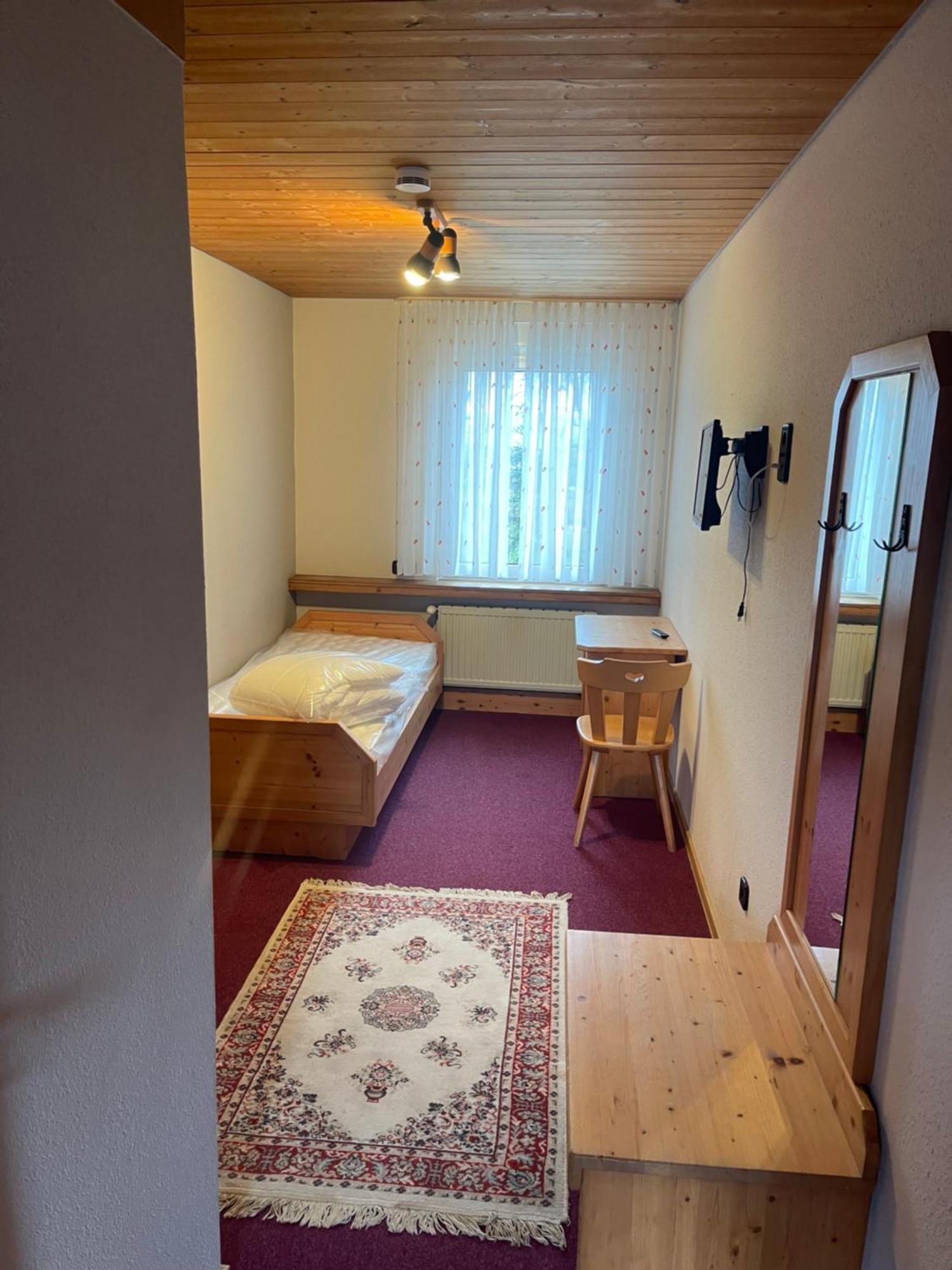 Bad Bruckhaus Erlebnishotel วัลด์ชุท-ทีนเงน ภายนอก รูปภาพ