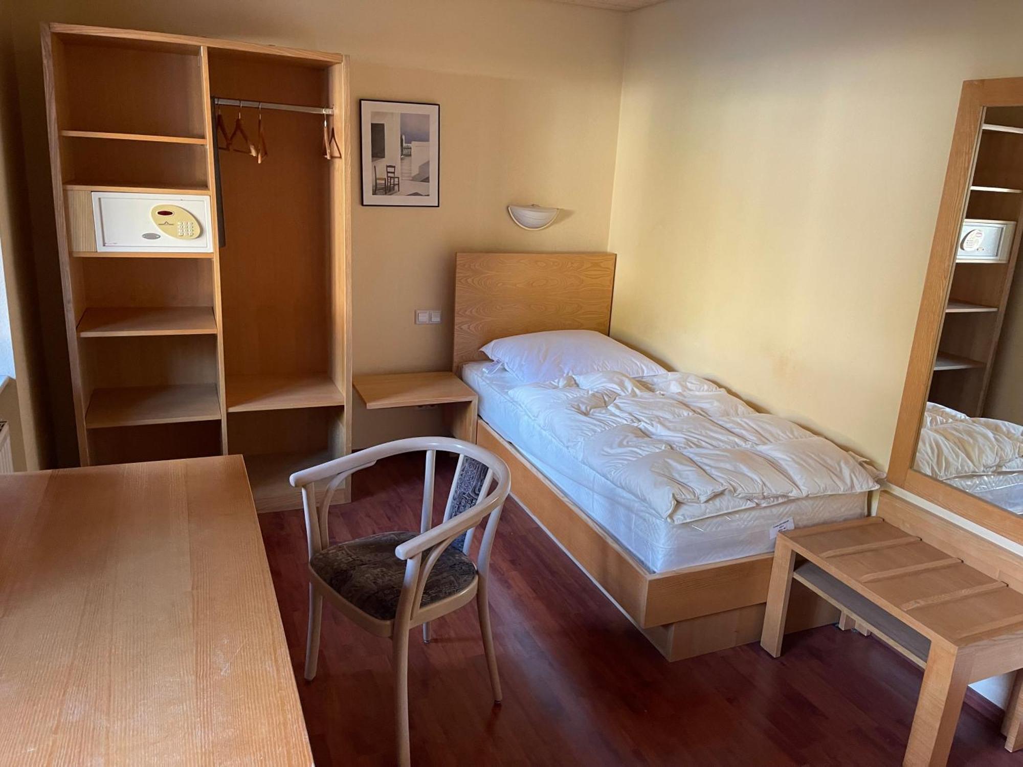 Bad Bruckhaus Erlebnishotel วัลด์ชุท-ทีนเงน ภายนอก รูปภาพ