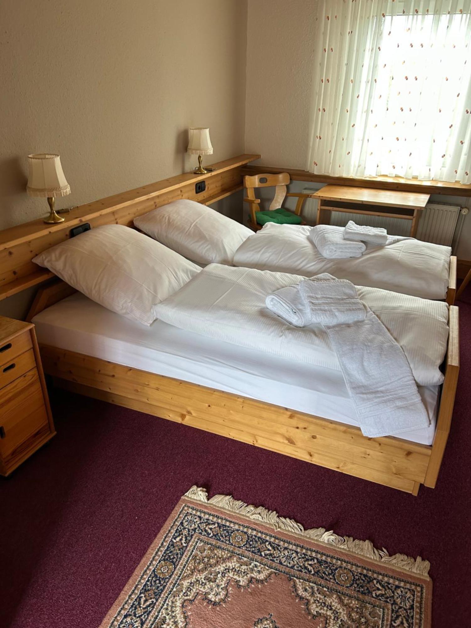 Bad Bruckhaus Erlebnishotel วัลด์ชุท-ทีนเงน ภายนอก รูปภาพ