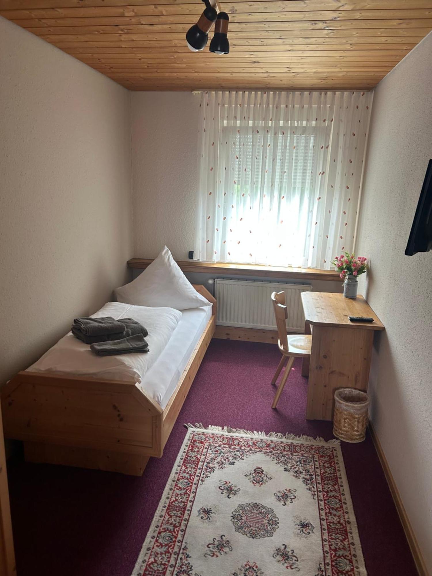 Bad Bruckhaus Erlebnishotel วัลด์ชุท-ทีนเงน ภายนอก รูปภาพ