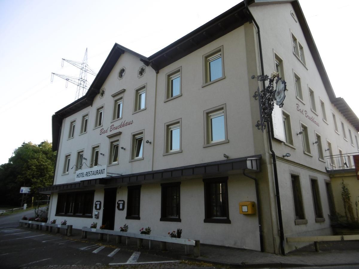 Bad Bruckhaus Erlebnishotel วัลด์ชุท-ทีนเงน ภายนอก รูปภาพ