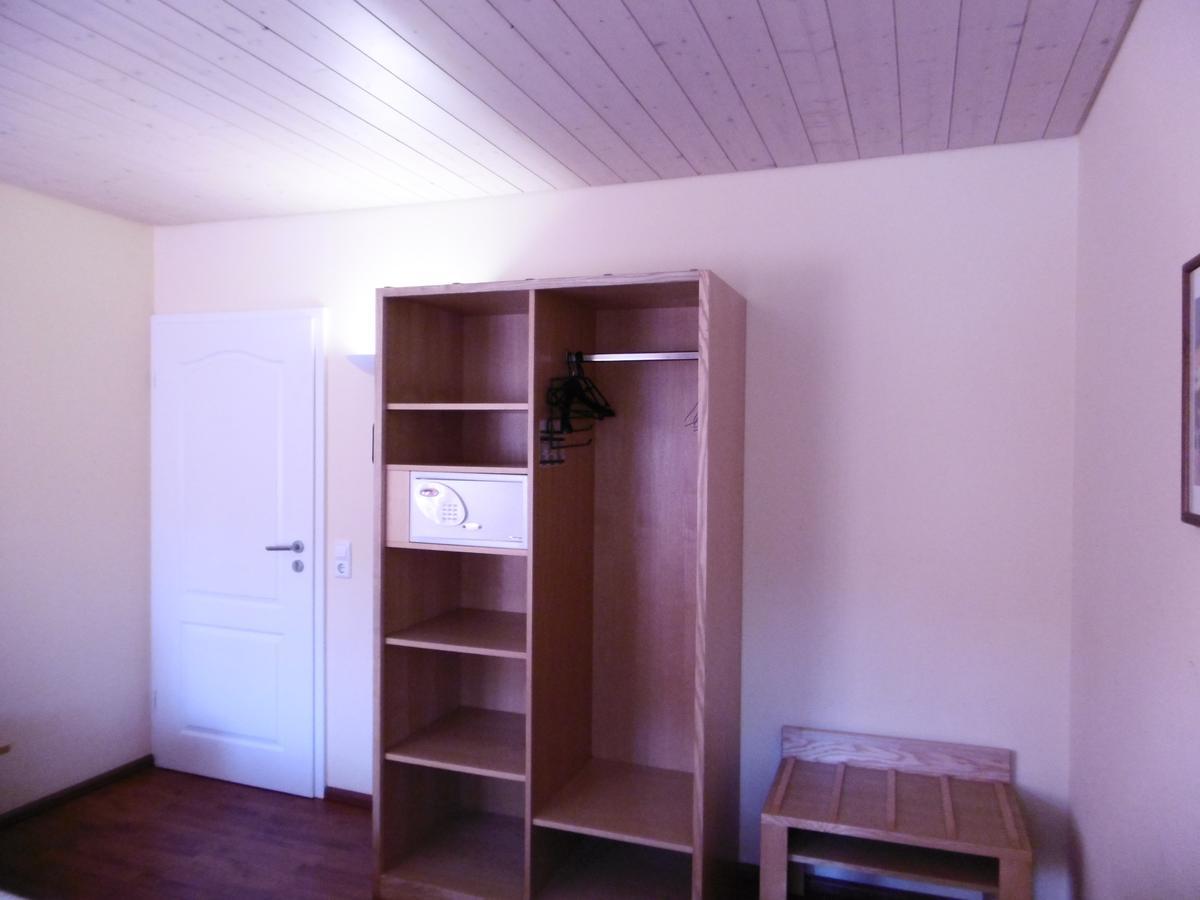 Bad Bruckhaus Erlebnishotel วัลด์ชุท-ทีนเงน ภายนอก รูปภาพ