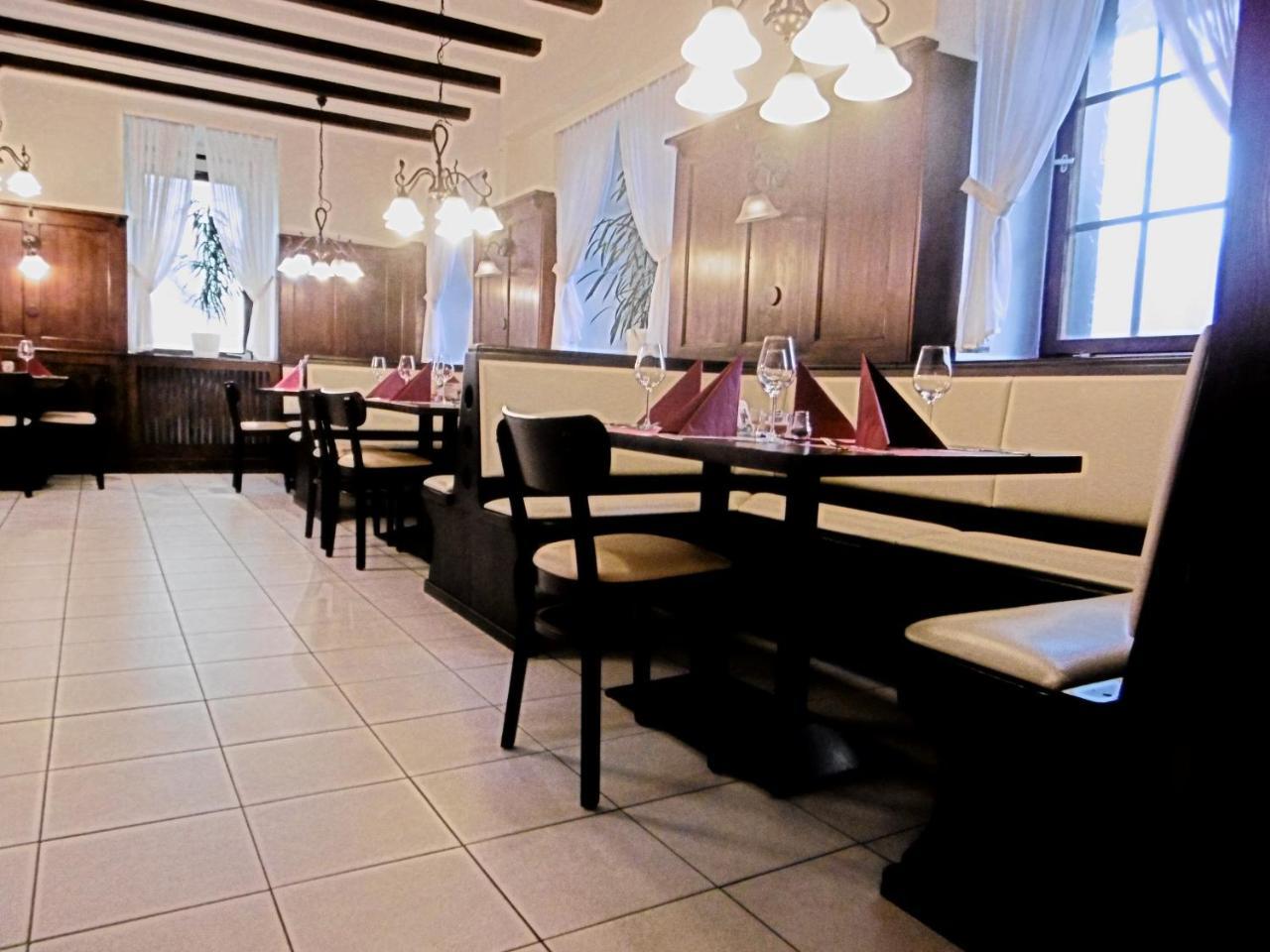 Bad Bruckhaus Erlebnishotel วัลด์ชุท-ทีนเงน ภายนอก รูปภาพ